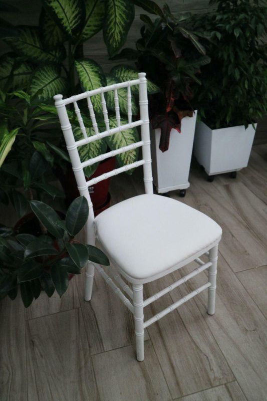 Стілець «Chiavari» білий з білим чохлом