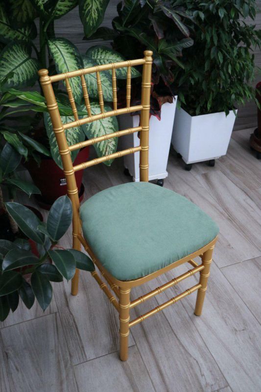 Стілець "Chiavari" білий з рожевим чохлом