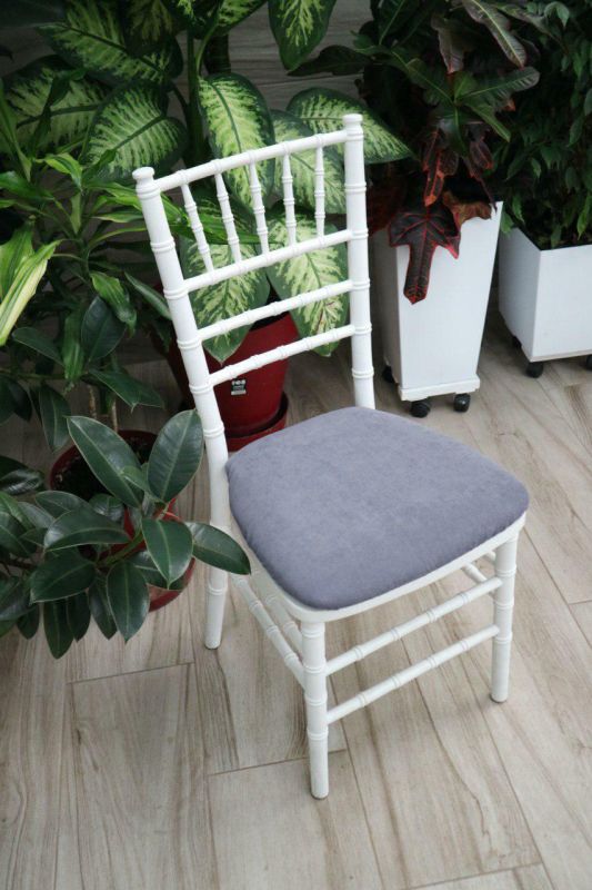 Стілець "Chiavari" білий з рожевим чохлом